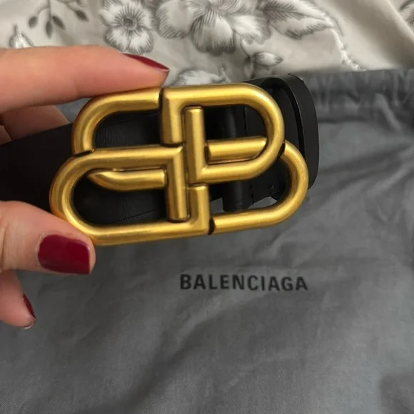 Authentic Balenciaga belt like new - Picture 1 of 9
